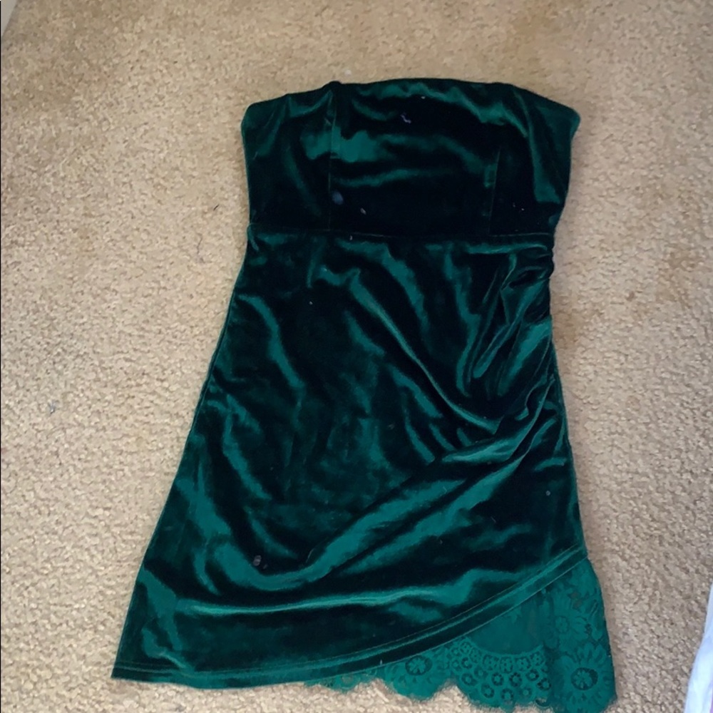 Lulus green velvet cocktail dress